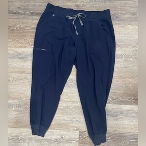 FIGS Zamora scrub joggers